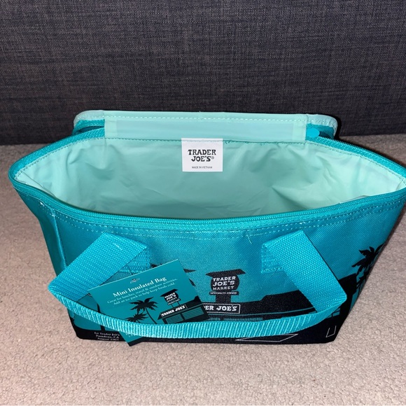 Trader Joe’s Mini Insulated Bag - Teal - Picture 5 of 6